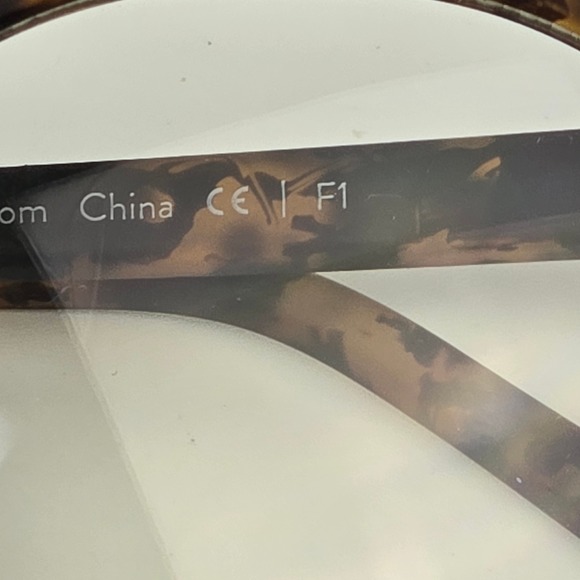 Goodr Insert Coin To Continue Blue Light Glasses Tortoise Brown Keyhole With Bag - Picture 5 of 12